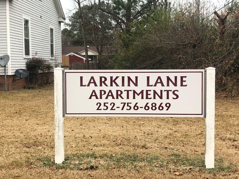Building Photo - Larkin Lane Apartments