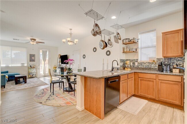 Building Photo - 5337 Brazelton St