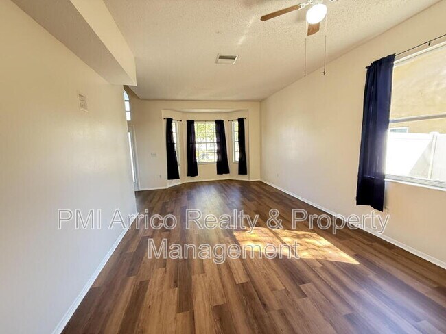 Building Photo - 12653 Longcrest Dr