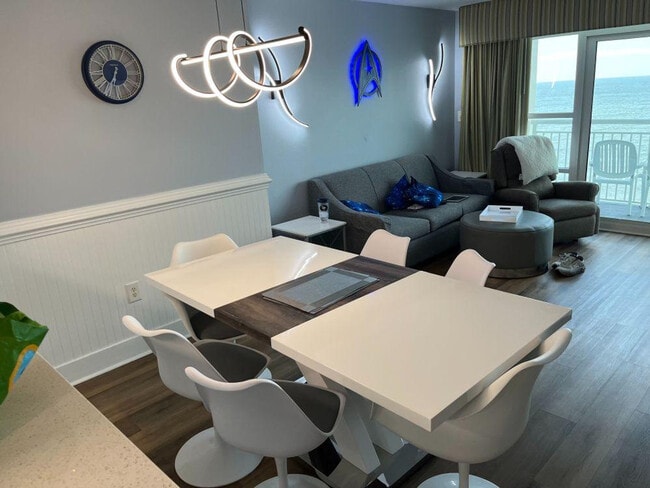 Building Photo - 2506 N Ocean Blvd