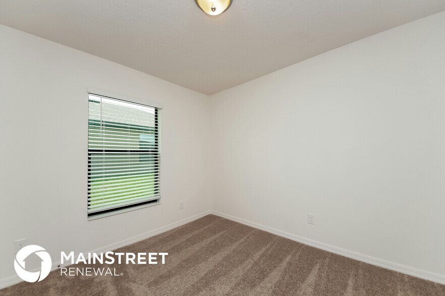 Building Photo - 1467 Swan Lake Cir