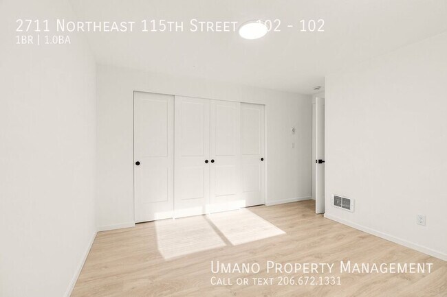 Building Photo - 2711 NE 115th St