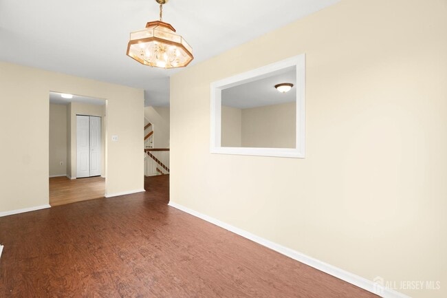 Building Photo - 1606 Madaline Dr