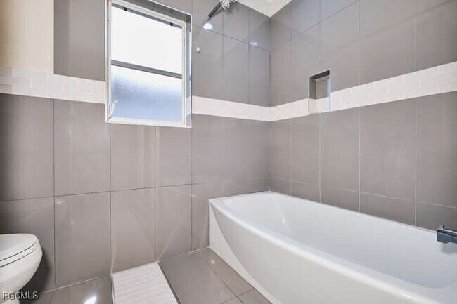 Building Photo - 16561 Wellington Lakes Cir