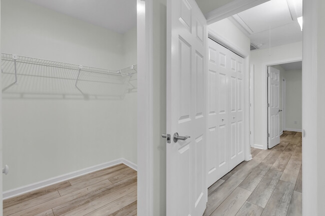 Building Photo - 7212 Windward Dr