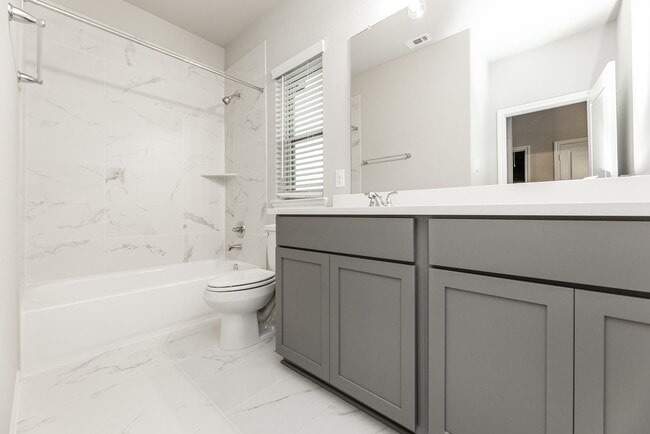 Building Photo - 31115 Mahogany Fir Trl