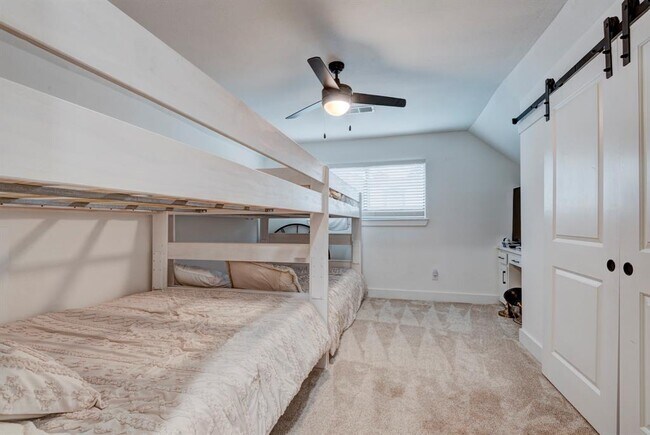 Building Photo - 10503 Metronome Dr