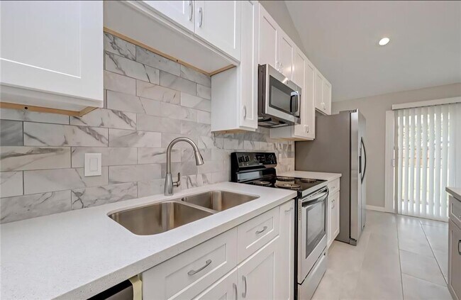 Building Photo - 5138 Danfield Dr