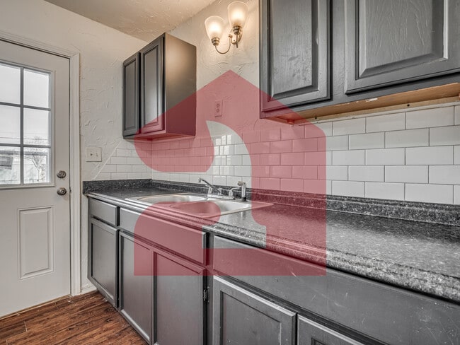 Building Photo - 2017 Downing St