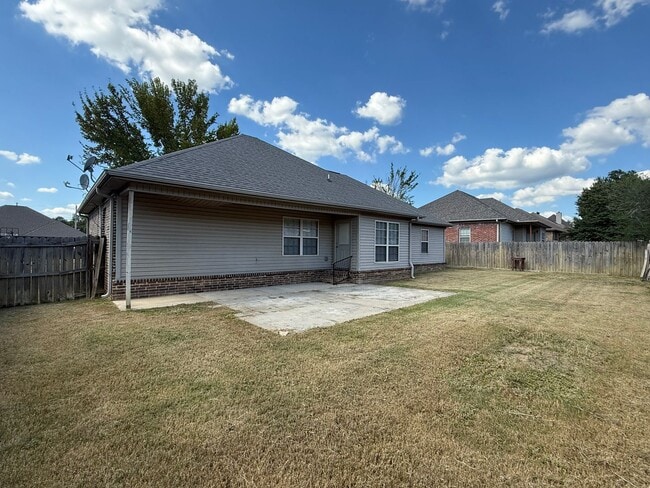 Building Photo - 2313 Richland Park Dr