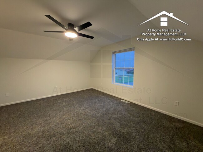 Building Photo - 1011-1013 Greystone Court