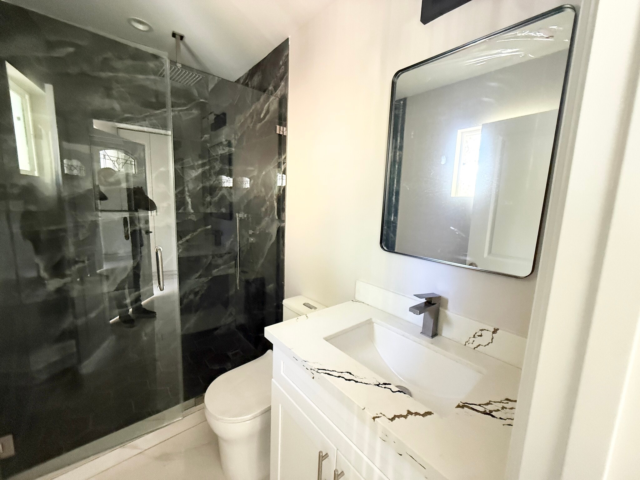 Building Photo - 8431 Oso Ave