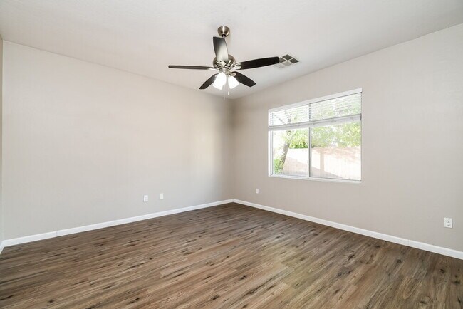 Building Photo - 3974 E Latham Way