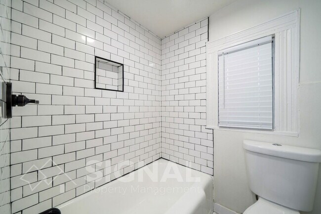 Building Photo - 4808 2nd Ave N