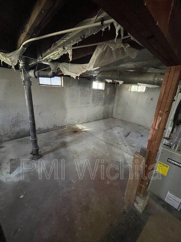 Building Photo - 2311 S Belmont St