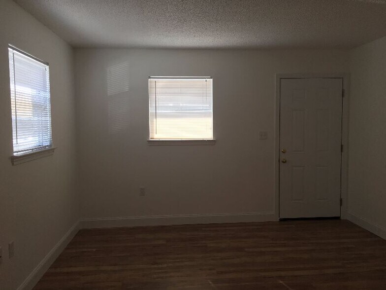 Building Photo - 1409 29th St