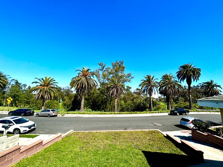 Building Photo - 719 N Cabrillo Ave