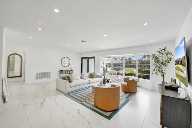 Building Photo - 3630 N 55th Ave