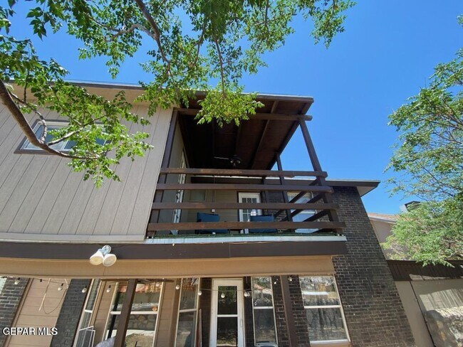 Building Photo - 11622 Cayuga Cir