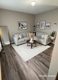 Building Photo - 420-422 Sioux Trail