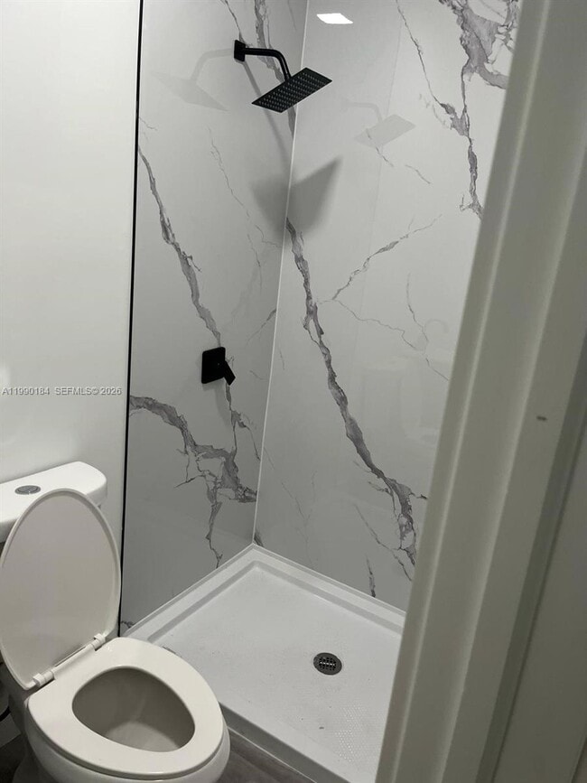 Building Photo - 555 SW 132nd Ave