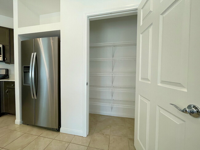 Building Photo - BEAUTIFUL 5 BED 3.5 BATH 3 FLOORS 2 CAR GARAGE SINGLE FAMILY HOME W/ LARGE LOFT & BACKYARD FOR RENT!