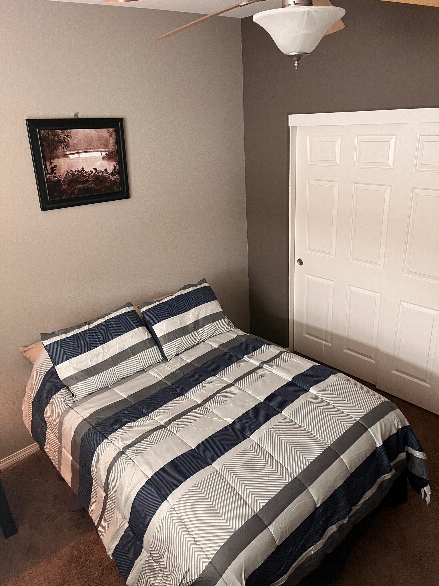 Building Photo - 1740 Greenfield Dr