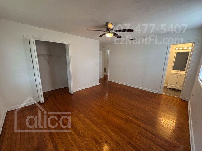 Building Photo - 2527 Blueberry Ln