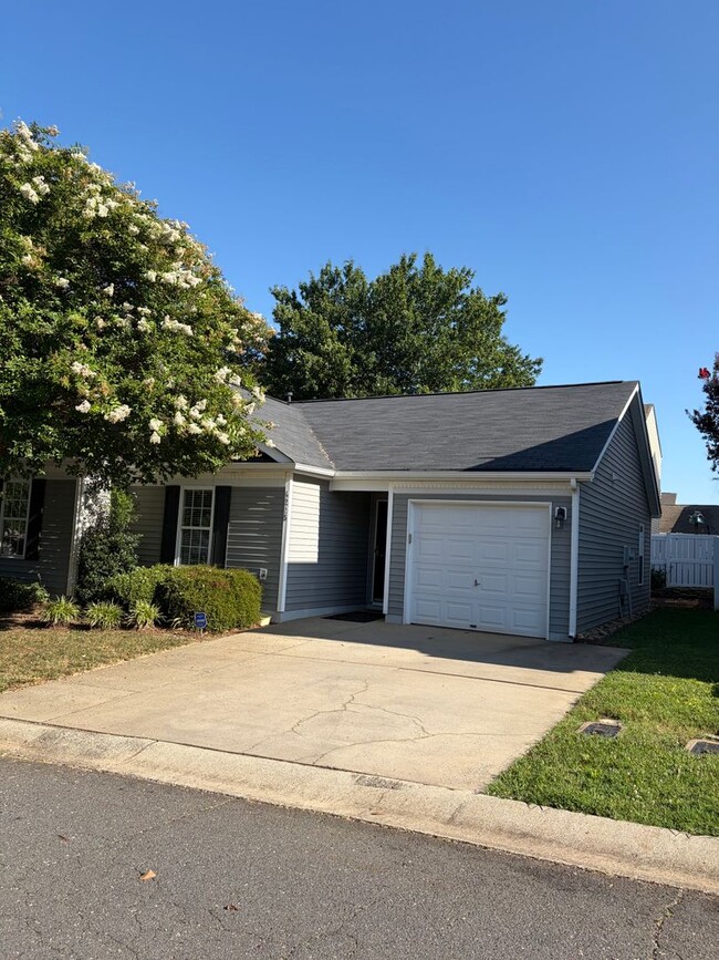 Building Photo - Charming Corner-Lot Ranch in the heart of Indian Land – Minutes from Ballantyne, Shopping & Top-R...