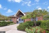 Building Photo - 6 Kite Ct