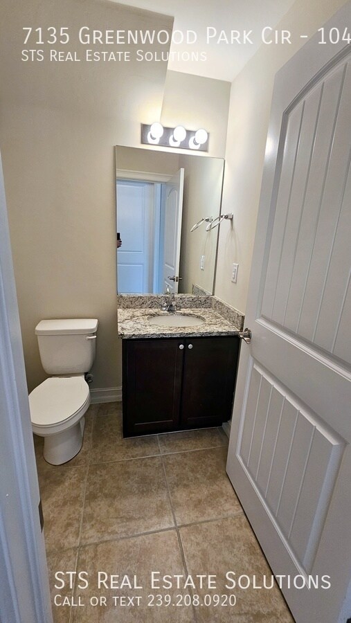 Building Photo - 7135 Greenwood Park Cir