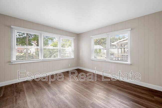 Building Photo - 5834 Victoria Ave