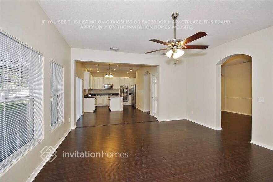 Building Photo - 8954 Vickroy Terrace