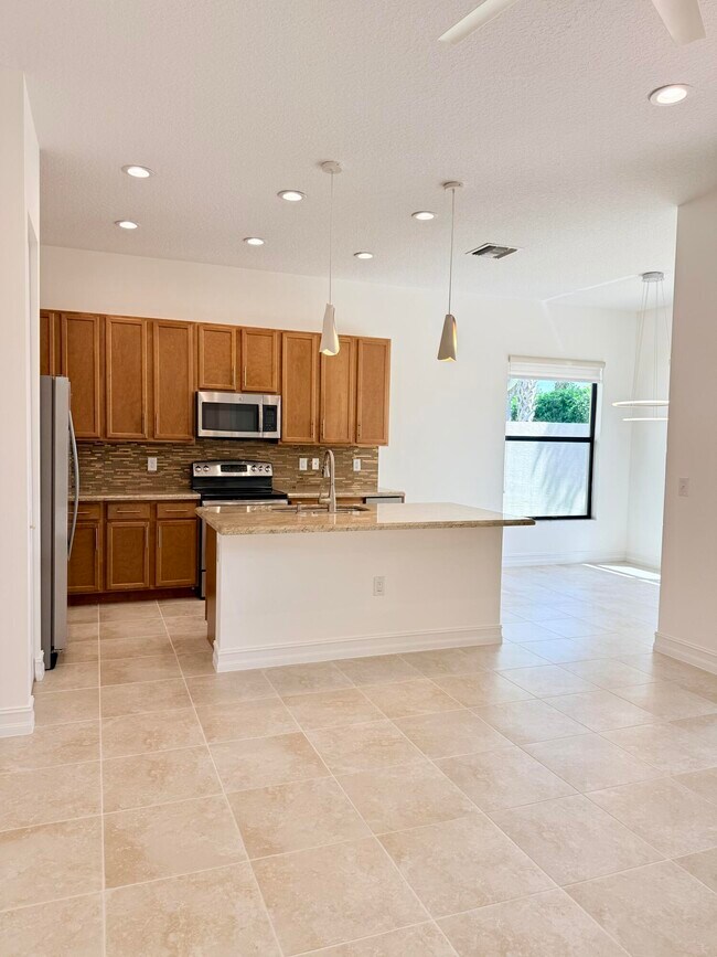 Building Photo - 14572 White Jade Terrace