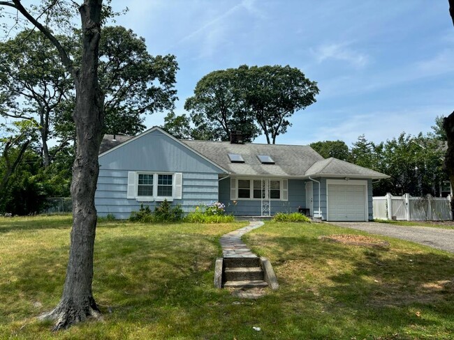 Primary Photo - 539 Pine Acres Blvd
