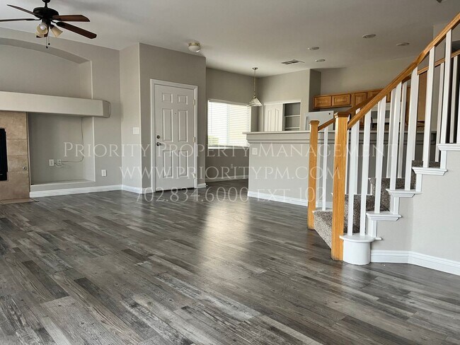 Building Photo - ~~Beautiful Mountains Edge Townhome!  3 Bed, 2.5 Bath ~ New! New! New!