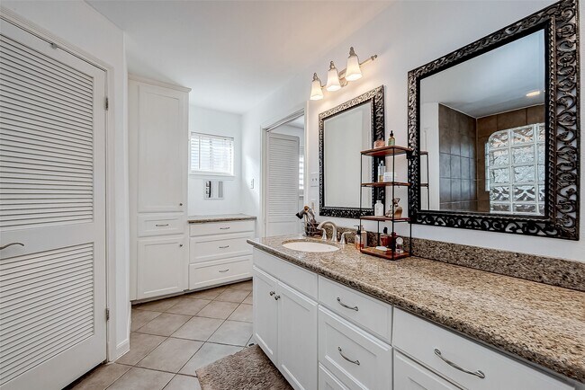 Building Photo - 1619 Crystal Hills Dr