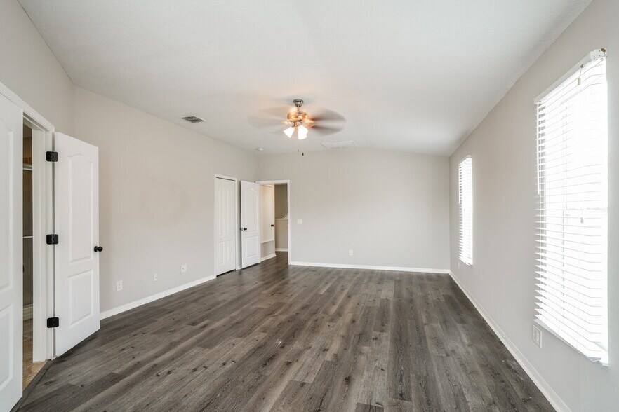 Building Photo - 7726 Bulls Head Dr