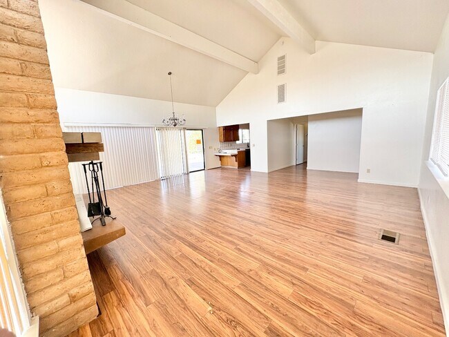Building Photo - 41181 Wide Awake Ranch Rd