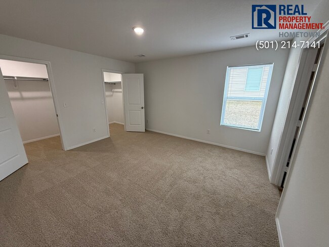 Building Photo - 1281 Meadows Dr