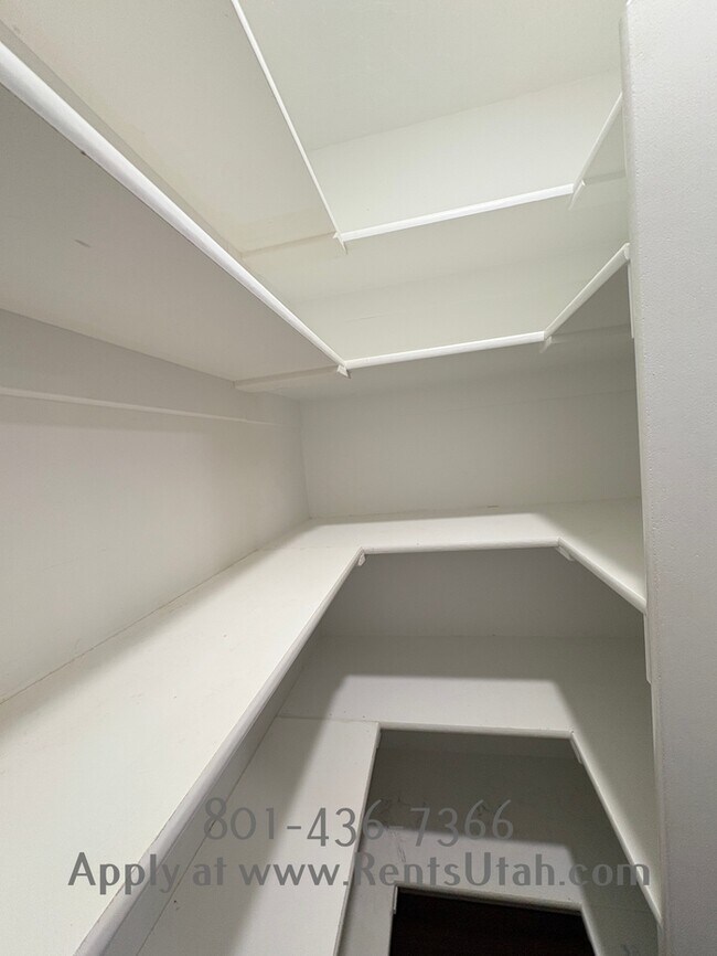 Building Photo - Canvasback