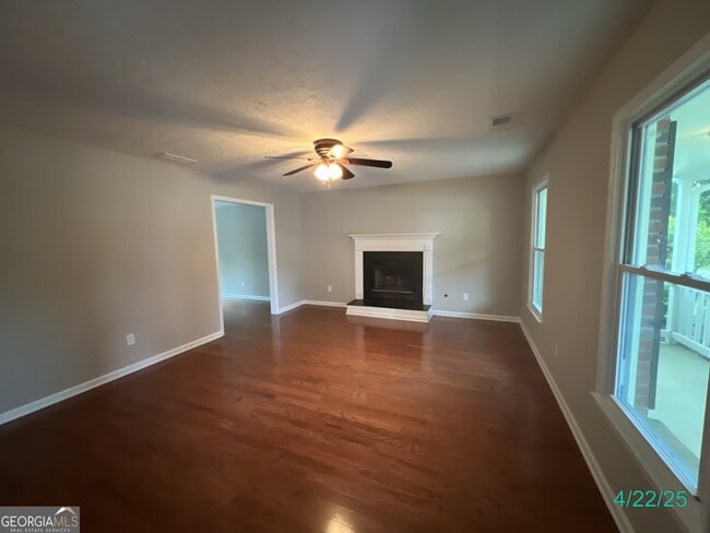 Building Photo - 716 Wilkes Dr