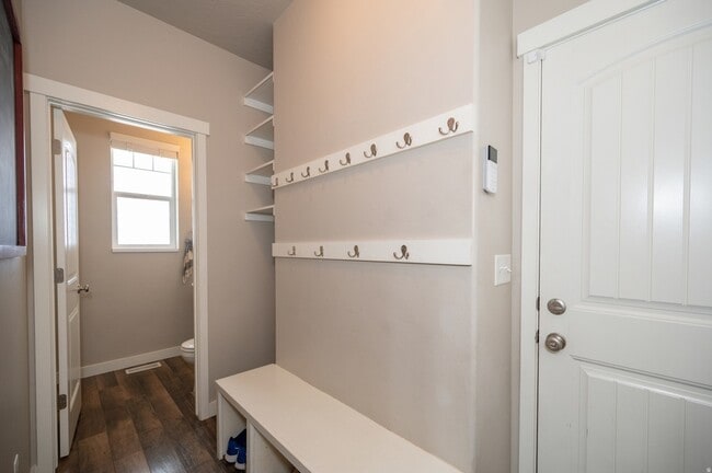 Building Photo - 794 Star Spangled Dr