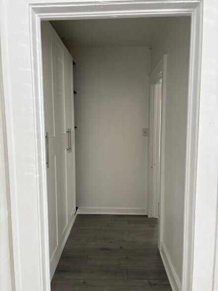 Building Photo - 5638 Richard Ave