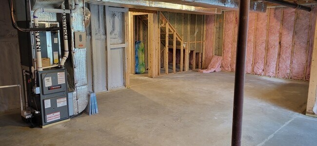 Building Photo - 299 Lexington St