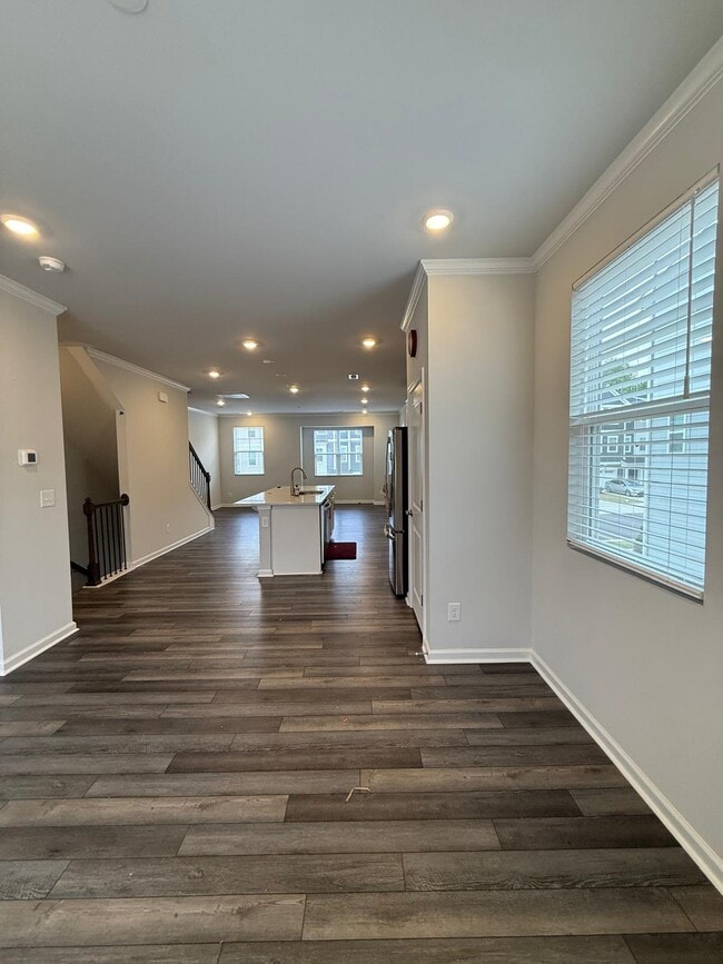 Building Photo - 409 Deercroft Dr