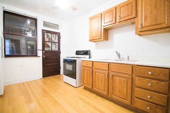 Building Photo - 4048 W Patterson Ave