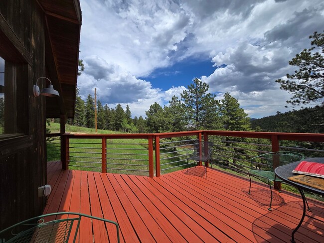 Building Photo - 229 Crestwood Ct