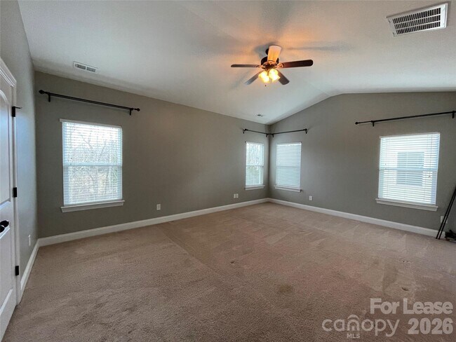 Building Photo - 3002 Fallondale Rd