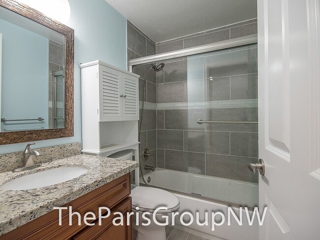 Building Photo - *REVIEWING PENDING APPLICATIONS* 3br Totem...